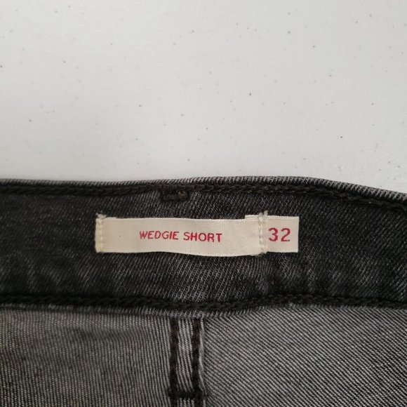Levis Womens Gray Wedgie Short Size 32 Rolled Hem Denim Casual Button Fly Summer - Picture 4 of 9